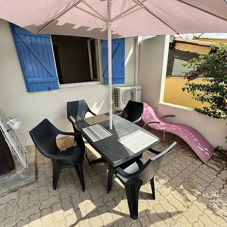 Mas Climatise Avec Piscine Et Vue A - Fr-1-726-54 *